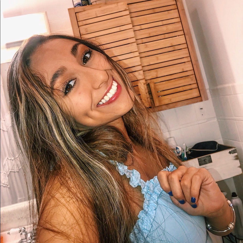 Meet your Posher, Ashley